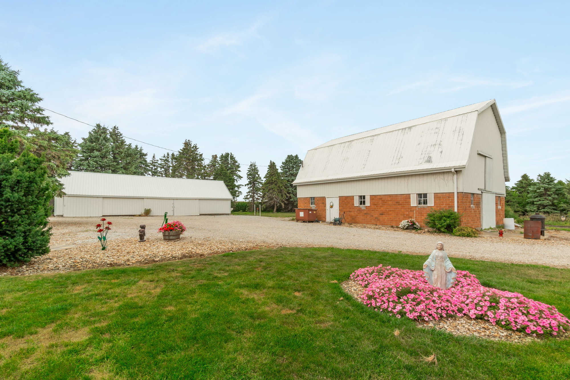 This Acreage in Jesup Iowa Has Everything You Would Want for Small Town Living - 1173 210th St., Jesup